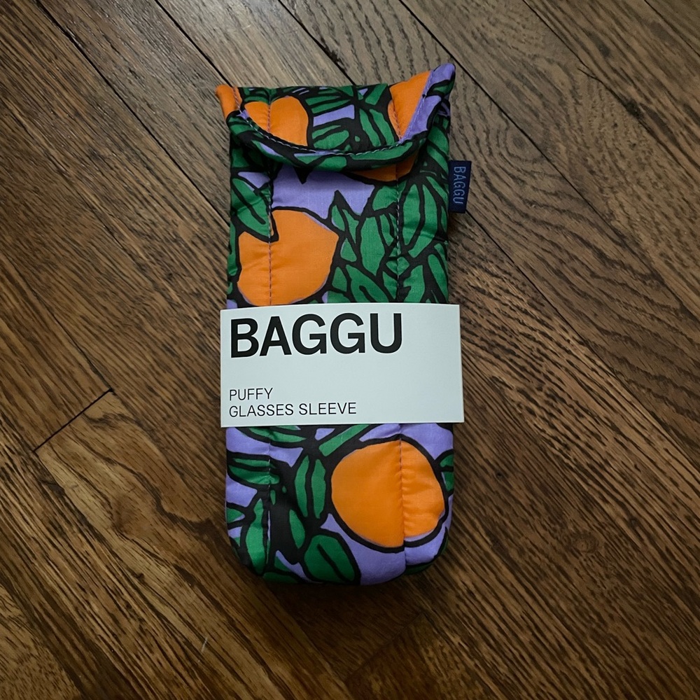 BAGGU: Orange Tree Periwinkle Puffy Glasses Sleeve🍊 - Picture 2 of 2